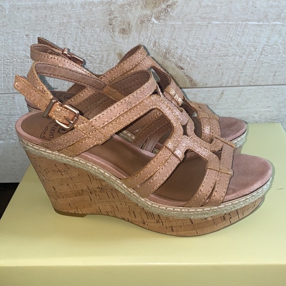NEW LUCKY BRAND Rose Gold Keena Suede Wedge Sandal - Picture 6 of 7